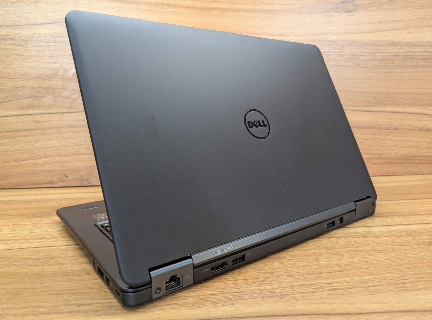 Нетбук Dell Latitude E7250 / 12.5" (1366x768) TN / Intel Core i7-5600U (2 (4) ядра по 2.6 - 3.2 GHz) / 8 GB DDR3 / 128 GB SSD / Intel HD Graphics 5500 / WebCam / Fingerprint / Windows 10 - Зображення 7