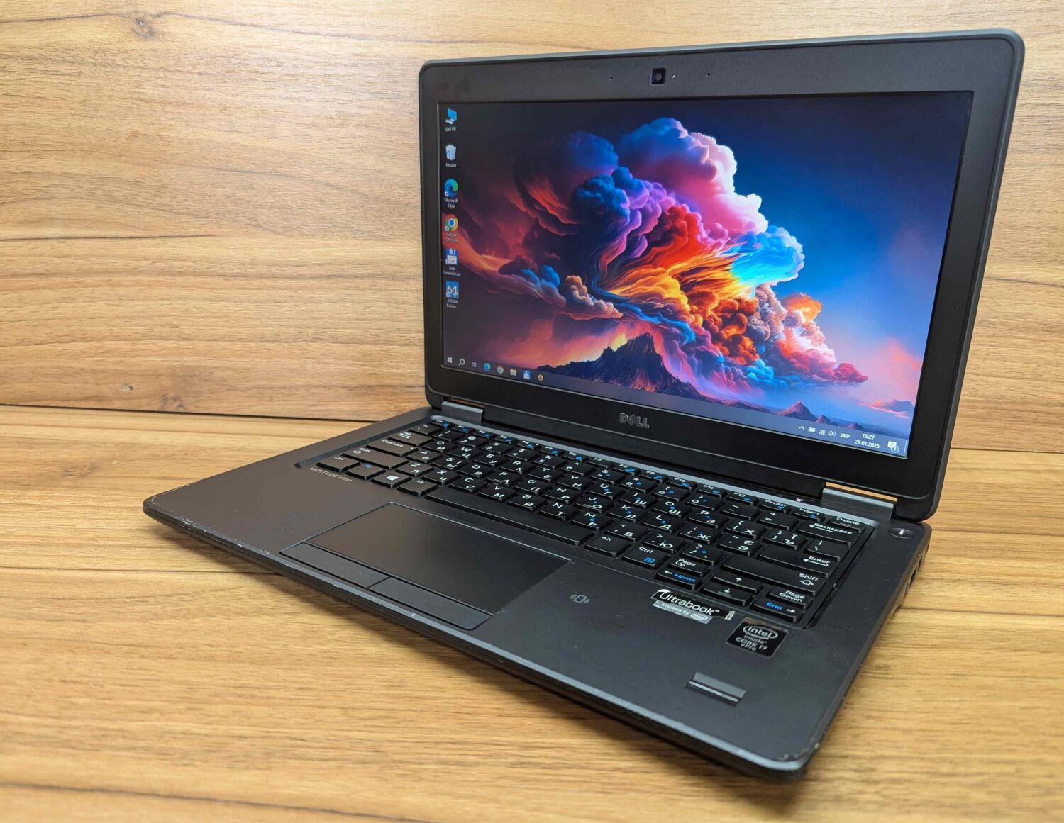 Нетбук Dell Latitude E7250 / 12.5" (1366x768) TN / Intel Core i7-5600U (2 (4) ядра по 2.6 - 3.2 GHz) / 8 GB DDR3 / 128 GB SSD / Intel HD Graphics 5500 / WebCam / Fingerprint / Windows 10 - Зображення 5