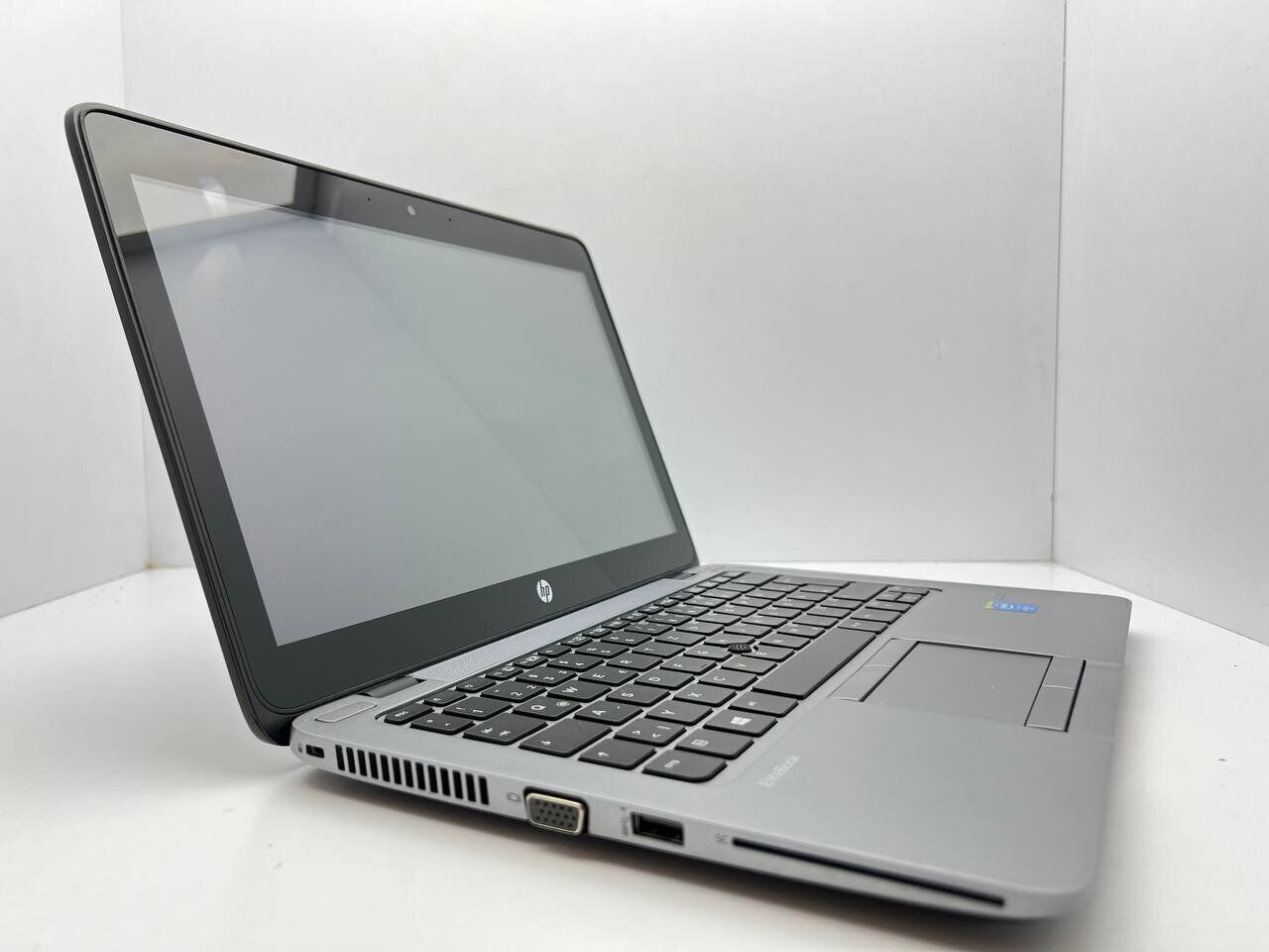 Нетбук HP EliteBook 820 G2 / 12.5" (1920x1080) TN Touch / Intel Core i7-5600U (2 (4) ядра по 2.6 - 3.2 GHz) / 8 GB DDR3 / 240 GB SSD M2 / Intel HD Graphics 5500 / WebCam - Зображення 3