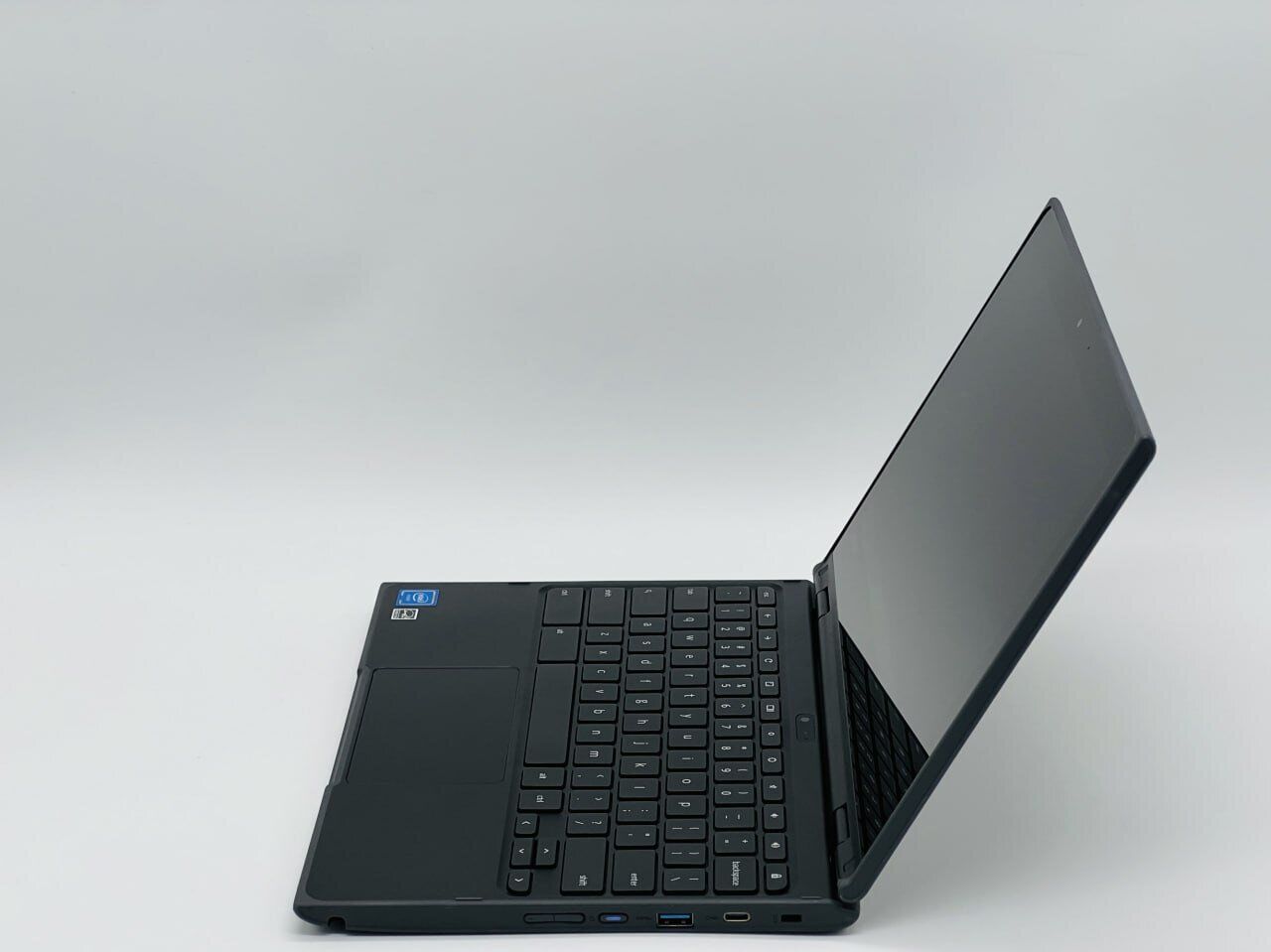 Нетбук Б-клас Lenovo 500e Chromebook 2-in-1 / 11.6" (1366x768) IPS Touch / Intel Celeron N3450 (4 ядра по 1.1 - 2.2 GHz) / 4 GB DDR4 / 32 GB eMMC / Intel HD Graphics 500 / WebCam / ChromeOS - Зображення 4