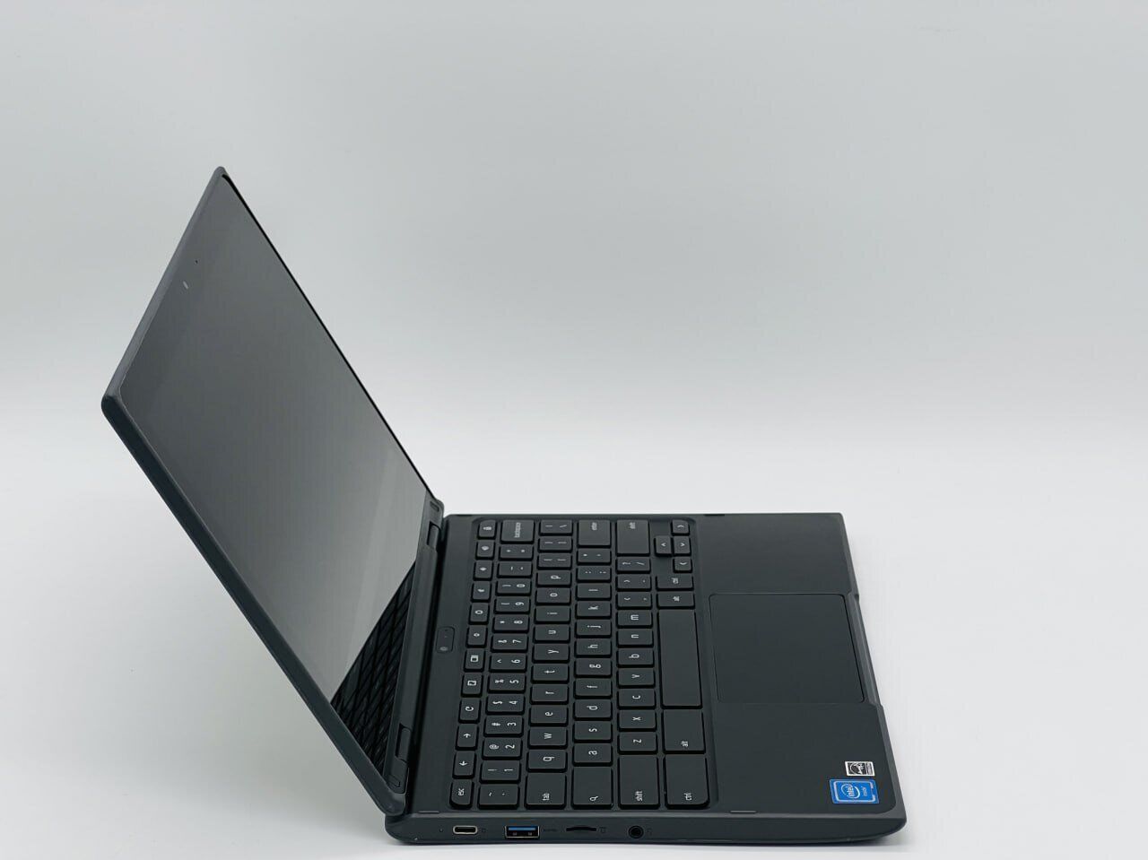 Нетбук Б-клас Lenovo 500e Chromebook 2-in-1 / 11.6" (1366x768) IPS Touch / Intel Celeron N3450 (4 ядра по 1.1 - 2.2 GHz) / 4 GB DDR4 / 32 GB eMMC / Intel HD Graphics 500 / WebCam / ChromeOS - Зображення 3