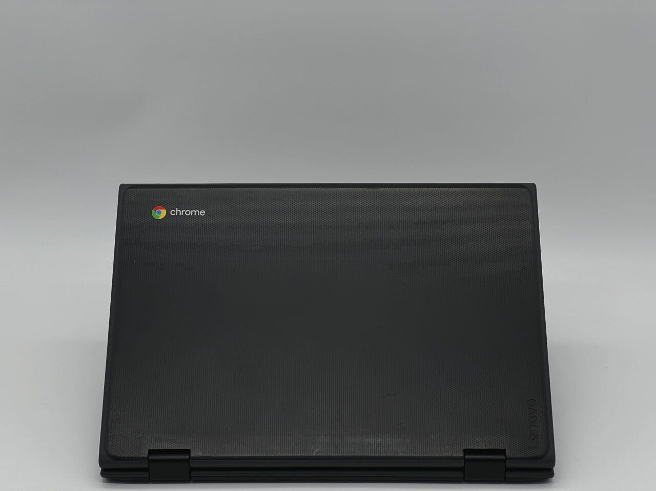 Нетбук Б-клас Lenovo 500e Chromebook 2-in-1 / 11.6" (1366x768) IPS Touch / Intel Celeron N3450 (4 ядра по 1.1 - 2.2 GHz) / 4 GB DDR4 / 32 GB eMMC / Intel HD Graphics 500 / WebCam / ChromeOS - Зображення 6