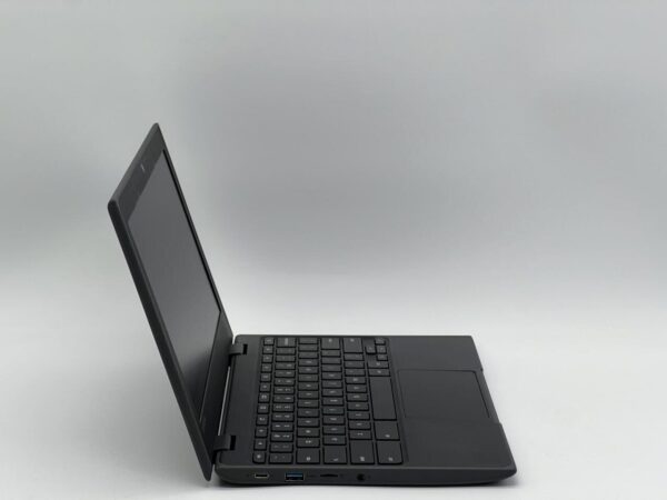 Нетбук Lenovo Chromebook 100e / 11.6" (1366x768) TN / Intel Celeron N3350 (2 ядра по 1.1 - 2.4 GHz) / 4 GB DDR4 / 32 GB eMMC / Intel UHD Graphics 500 / WebCam / ChromeOS - Зображення 3