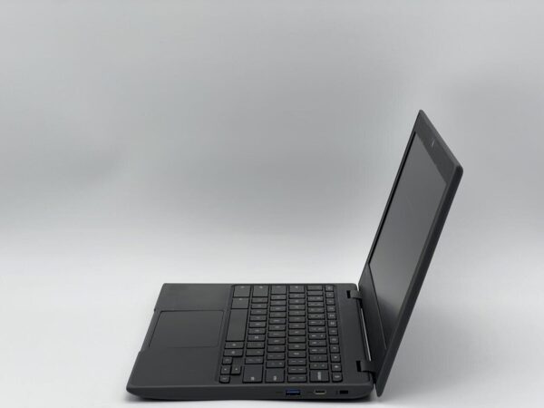 Нетбук Lenovo Chromebook 100e / 11.6" (1366x768) TN / Intel Celeron N3350 (2 ядра по 1.1 - 2.4 GHz) / 4 GB DDR4 / 32 GB eMMC / Intel UHD Graphics 500 / WebCam / ChromeOS - Зображення 4