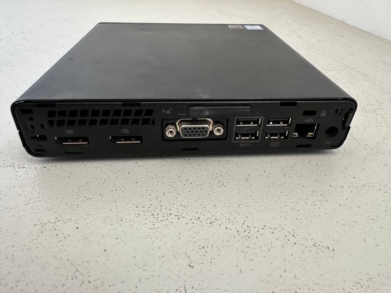 Неттоп Б-клас HP ProDesk 600 G3 Mini PC USFF / Intel Core i5-7500T (4 ядра по 2.7 - 3.3 GHz) / 8 GB DDR4 / 240 GB SSD / Intel HD Graphics 630 / DisplayPort / Блок живлення у комплекті - Зображення 4