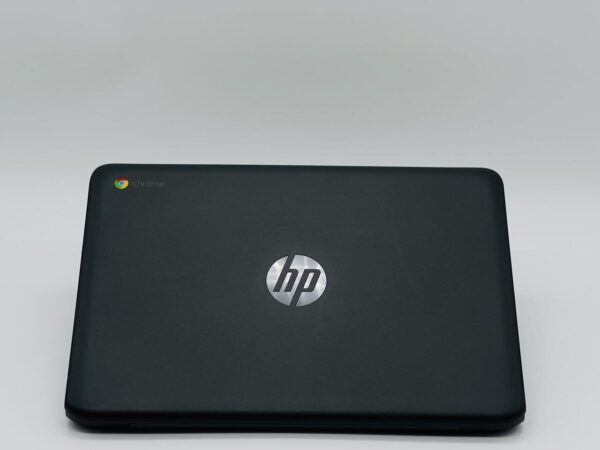 Нетбук HP ChromeBook 11A G6 EE / 11.6" (1366x768) TN / AMD A4-9120C (2 ядра по 1.6 - 2.4 GHz) / 4 GB DDR4 / 16 GB eMMC / AMD Radeon R4 Graphics / WebCam / ChromeOS - Зображення 5
