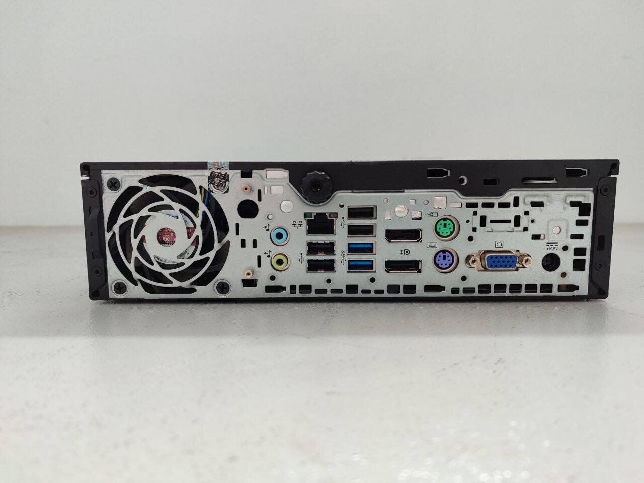 Неттоп HP EliteDesk 800 G1 USFF / Intel Core i5-4690S (4 ядра по 3.2 - 3.9 GHz) / 8 GB DDR3 / 240 GB SSD / Intel HD Graphics 4600 / DVD-ROM / VGA - Зображення 7