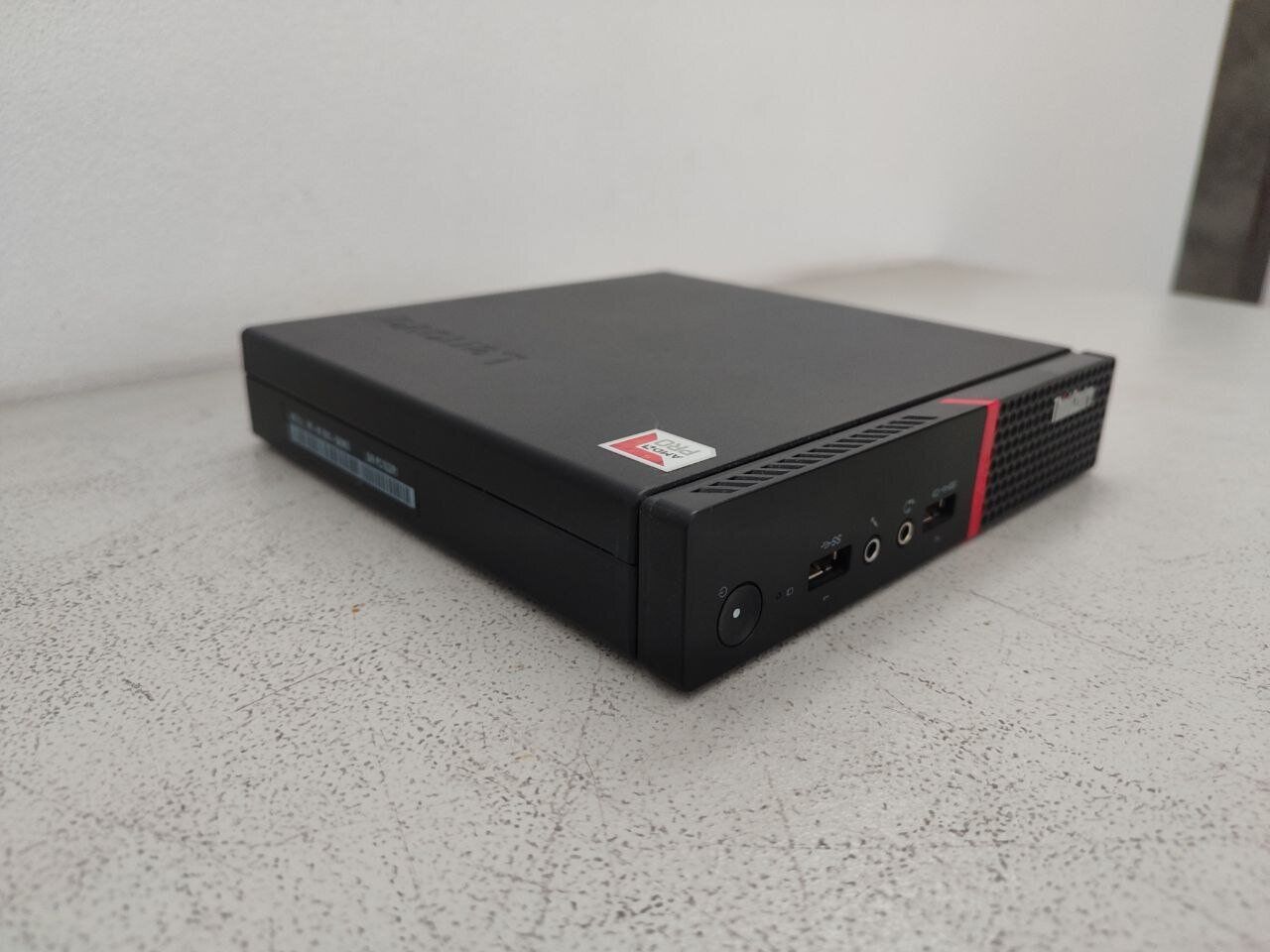 Неттоп Lenovo ThinkCentre M715q USFF / AMD Pro A10-9700E (4 ядра по 3.0 - 3.5 GHz) / 8 GB DDR4 / 128 GB SSD / AMD Radeon R7 Graphics + Блок Живлення - Зображення 4