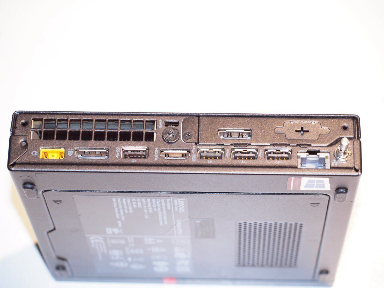 Неттоп Lenovo Thinkcentre m75q-1 USFF /AMD Ryzen 5 3400GE (4 (8) ядер по 3.3 - 4.0 GHz) / 8 GB DDR4 / 256 GB SSD / AMD RX Vega 11 / USB 3.1 / Wi-Fi / Блок живлення в комплекті - Зображення 3