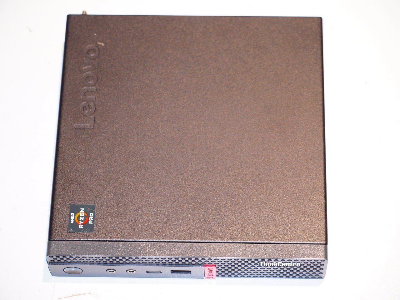 Неттоп Lenovo Thinkcentre m75q-1 USFF /AMD Ryzen 5 3400GE (4 (8) ядер по 3.3 - 4.0 GHz) / 8 GB DDR4 / 256 GB SSD / AMD RX Vega 11 / USB 3.1 / Wi-Fi / Блок живлення в комплекті - Зображення 7