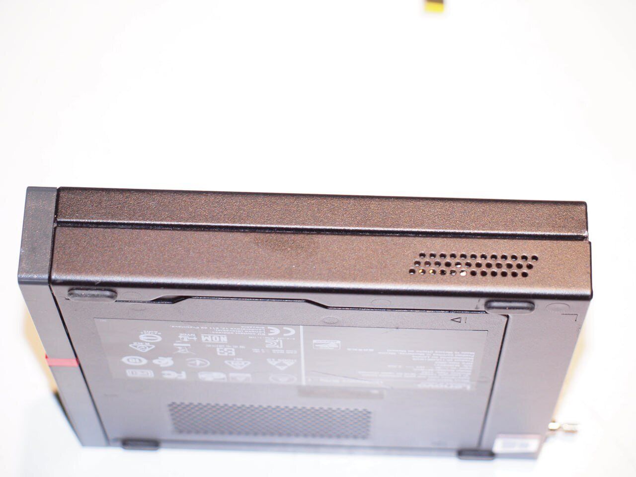 Неттоп Lenovo Thinkcentre m75q-1 USFF /AMD Ryzen 5 3400GE (4 (8) ядер по 3.3 - 4.0 GHz) / 8 GB DDR4 / 256 GB SSD / AMD RX Vega 11 / USB 3.1 / Wi-Fi / Блок живлення в комплекті - Зображення 5