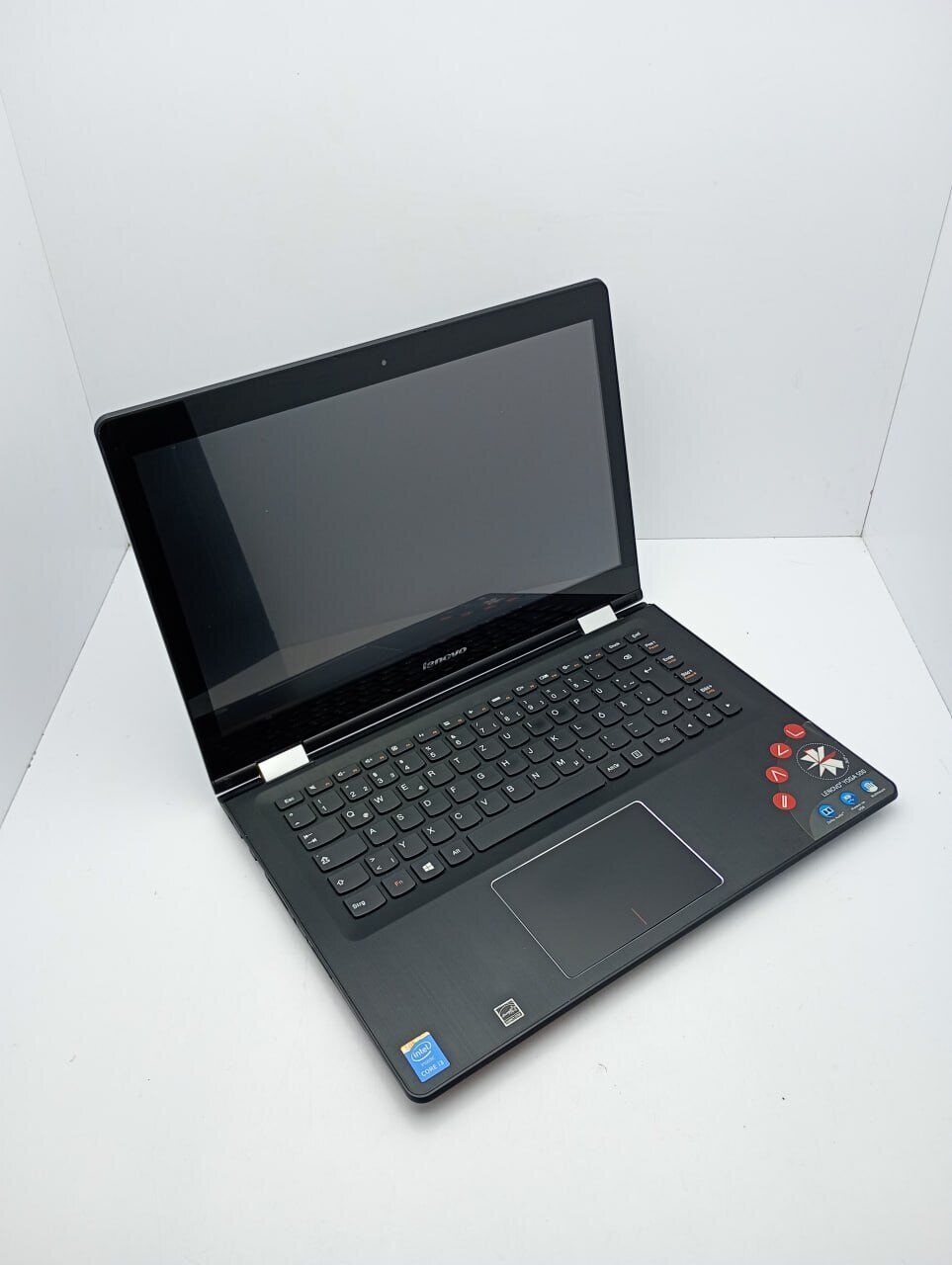 Ноутбук-трансформер Lenovo Yoga 500 / 14" (1366x768) TN / Intel Core i3-5020U (2 (4) ядра по 2.2 GHz) / 4 GB DDR3 / 120 GB SSD / Intel HD Graphics 5500 / WebCam - Зображення 3