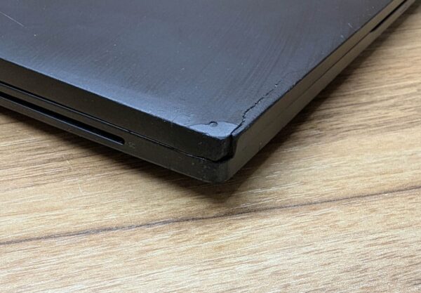 Ноутбук-трансформер Б-клас Dell Latitude 7390 / 13.3" (1920x1080) IPS Touch / Intel Core i7-8650U (4 (8) ядра по 1.9 - 4.2 GHz) / 16 GB DDR4 / 480 GB SSD / Intel UHD Graphics 620 / WebCam / TouchID / Windows 10 - Зображення 2