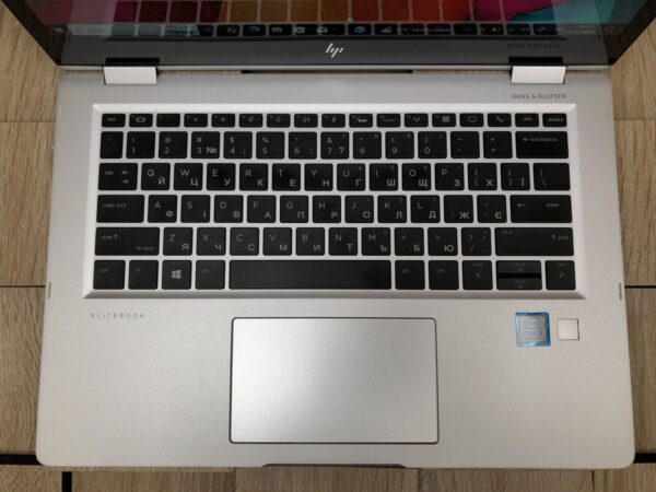 Ноутбук-трансформер HP EliteBook x360 1030 G2 / 13.3" (1920x1080) IPS Touch / Intel Core i5-7200U (2 (4) ядра по 2.5 - 3.1 GHz) / 8 GB DDR4 / 256 GB SSD M.2 / Intel HD Graphics 620 / WebCam - Зображення 4