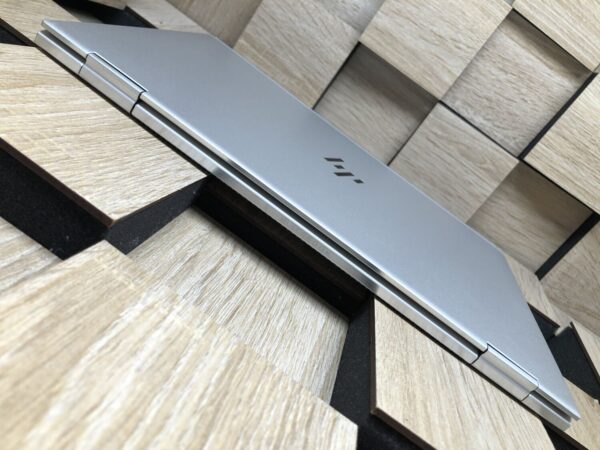 Ноутбук-трансформер HP EliteBook x360 1030 G2 / 13.3" (1920x1080) IPS Touch / Intel Core i5-7200U (2 (4) ядра по 2.5 - 3.1 GHz) / 8 GB DDR4 / 256 GB SSD M.2 / Intel HD Graphics 620 / WebCam - Зображення 8