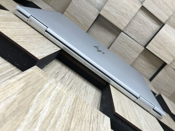 Ноутбук-трансформер Б-клас HP EliteBook x360 1030 G3 / 13.3" (1920x1080) IPS Touch / Intel Core i7-8650U (4 (8) ядра по 1.9 - 4.2 GHz) / 8 GB DDR3 / 512 GB SSD M.2 / Intel UHD Graphics 620 / WebCam - Зображення 8