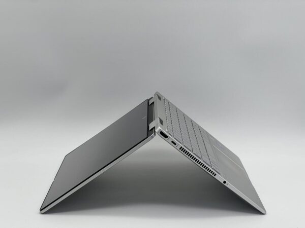 Ноутбук-трансформер HP Pavilion x360 2-in-1 14-ek0033dx / 14" (1920x1080) IPS Touch / Intel Core i5-1235U (10 (12) ядра по 3.3 - 4.4 GHz) / 8 GB DDR4 / 240 GB SSD / Intel Iris Xe Graphics / WebCam - Зображення 5