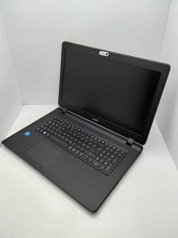 Ноутбук Acer 173 / 17.3" (1600x900) TN / Intel Pentium N4200 (4 ядра по 1.1 - 2.5 GHz) / 4 GB DDR3 / 500 GB HDD / Intel HD Graphics / WebCam - Зображення 4