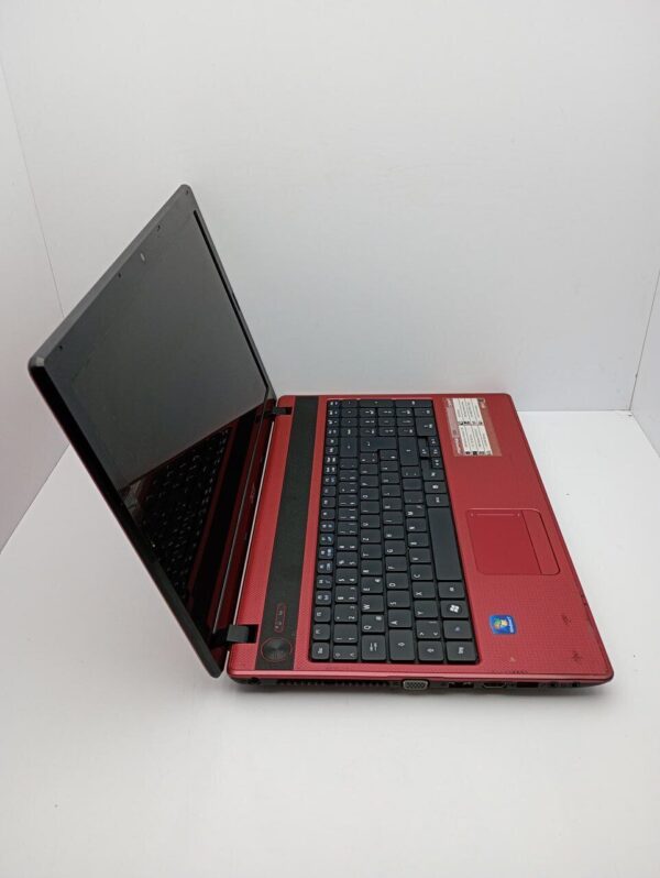Ноутбук Acer 5253 / 15.6" (1366x768) TN / AMD E-350 (2 ядра по 1.6 GHz) / 6 GB DDR3 / 120 GB SSD / AMD Radeon HD 6310 Graphics / WebCam - Зображення 5