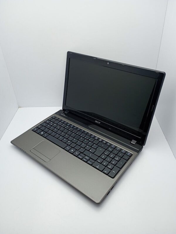 Ноутбук Acer 5750g / 15.6" (1366x768) TN / Intel Core i7-2670QM (4 (8) ядра по 2.2 - 3.1 GHz) / 6 GB DDR3 / 320 GB HDD / nVidia GeForce GT 540M, 1 GB DDR3, 64-bit / WebCam - Зображення 4