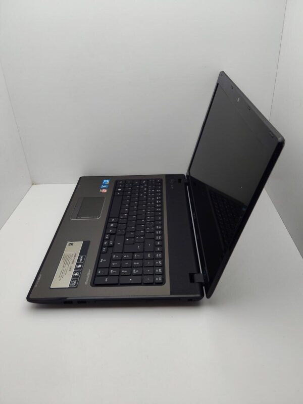 Ноутбук Acer 7741G / 17.3" (1600x900) TN / Intel Core i3-330M (2 (4) ядра по 2.13 GHz) / 6 GB DDR3 / 320 GB HDD / AMD Radeon HD 5470, 1 GB GDDR3, 64-bit / WebCam - Зображення 6