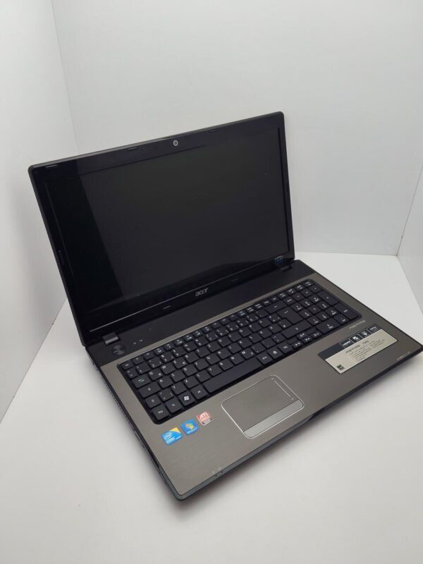 Ноутбук Acer 7741G / 17.3" (1600x900) TN / Intel Core i3-330M (2 (4) ядра по 2.13 GHz) / 6 GB DDR3 / 320 GB HDD / AMD Radeon HD 5470, 1 GB GDDR3, 64-bit / WebCam - Зображення 3