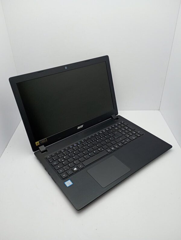 Ноутбук Acer A315 / 15.6" (1920x1080) TN / Intel Core i3-6006U (2(4) ядра по 2.0 GHz) / 8 GB DDR4 / 120 GB SSD / Intel HD Graphics 520 / WebCam - Зображення 5