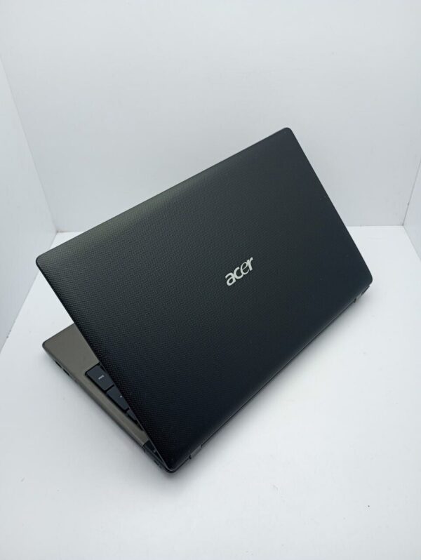Ноутбук Acer Aspire 5750G / 15.6" (1366x768) TN / Intel Core i7-2630QM (4 (8) ядра по 2.0 - 2.9 GHz) / 6 GB DDR3 / 1000 GB HDD / nVidia GeForce GT 610M, 1 GB GDDR5, 128-bit / WebCam - Зображення 8