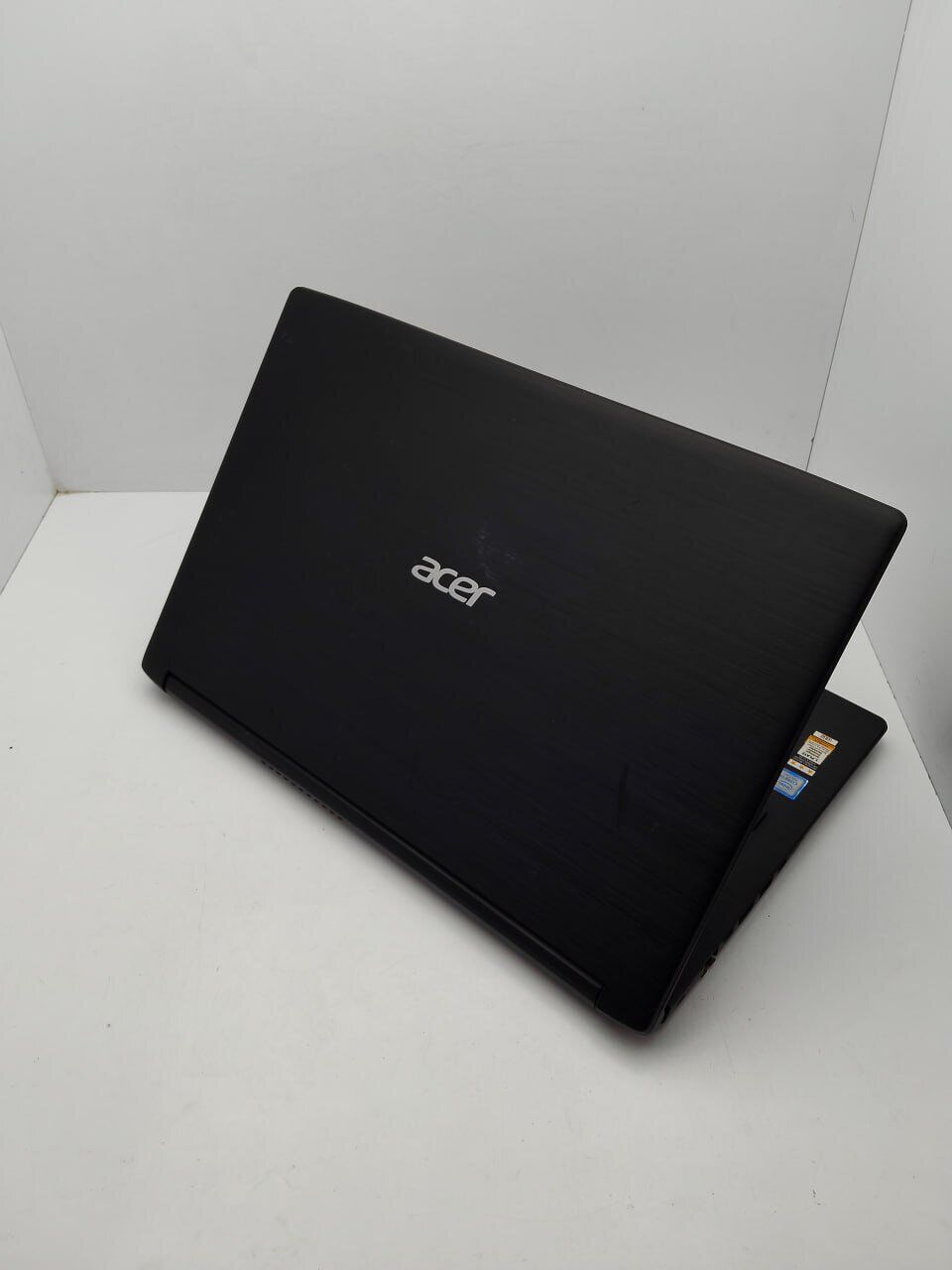 Ноутбук Acer Aspire A315 / 15.6" (1366x768) TN / Intel Core i3-7020U (2 (4) ядра по 2.3 GHz) / 8 GB DDR4 / 120 GB SSD / Intel HD Graphics 620 / WebCam - Зображення 8