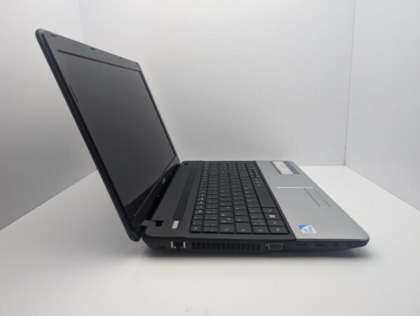 Ноутбук Acer Aspire E1-531 / 15.6" (1366x768) TN / Intel Pentium B950 (2 ядра по 2.2 GHz) / 6 GB DDR3 / 500 GB HDD / Intel HD Graphics 2000 / WebCam - Зображення 5