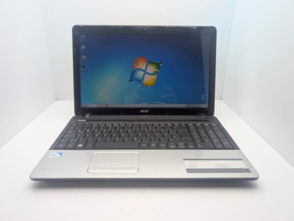 Ноутбук Acer Aspire E1-531 / 15.6" (1366x768) TN / Intel Pentium B950 (2 ядра по 2.2 GHz) / 6 GB DDR3 / 500 GB HDD / Intel HD Graphics 2000 / WebCam - Зображення 2