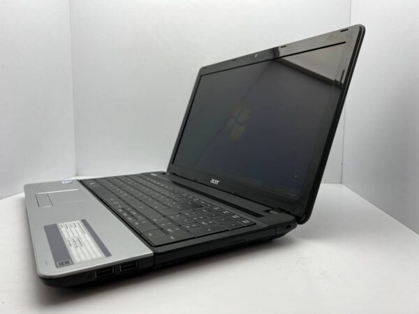Ноутбук Acer Aspire E1-531 / 15.6" (1366x768) TN / Intel Pentium B960 (2 ядра по 2.2 GHz) / 4 GB DDR3 / 500 GB HDD / Intel HD Graphics / WebCam / АКБ не тримає - Зображення 4