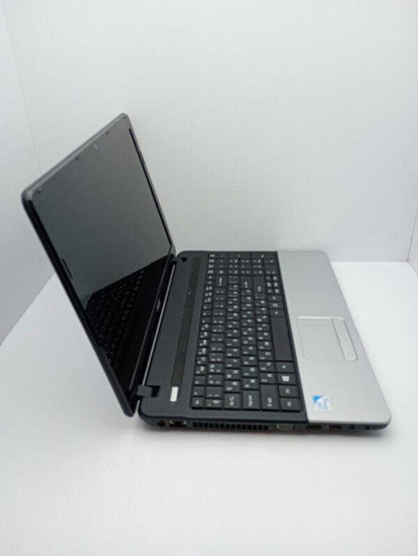 Ноутбук Acer Aspire E1-531 / 15.6" (1366x768) TN / Intel Pentium B960 (2 ядра по 2.2 GHz) / 6 GB DDR3 / 500 GB HDD / Intel HD Graphics / WebCam - Зображення 5