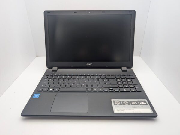 Ноутбук Acer Aspire ES1-531 / 15.6" (1366x768) TN / Intel Celeron N3150 (4 ядра по 1.6 - 2.08 GHz) / 8 GB DDR3 / 120 GB SSD / Intel HD Graphics / WebCam - Зображення 2