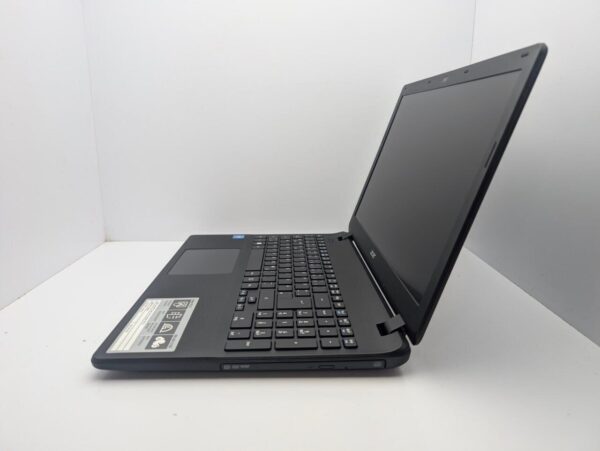Ноутбук Acer Aspire ES1-531 / 15.6" (1366x768) TN / Intel Celeron N3150 (4 ядра по 1.6 - 2.08 GHz) / 8 GB DDR3 / 120 GB SSD / Intel HD Graphics / WebCam - Зображення 6