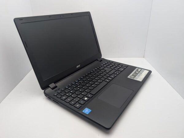 Ноутбук Acer Aspire ES1-531 / 15.6" (1366x768) TN / Intel Celeron N3150 (4 ядра по 1.6 - 2.08 GHz) / 8 GB DDR3 / 120 GB SSD / Intel HD Graphics / WebCam - Зображення 3