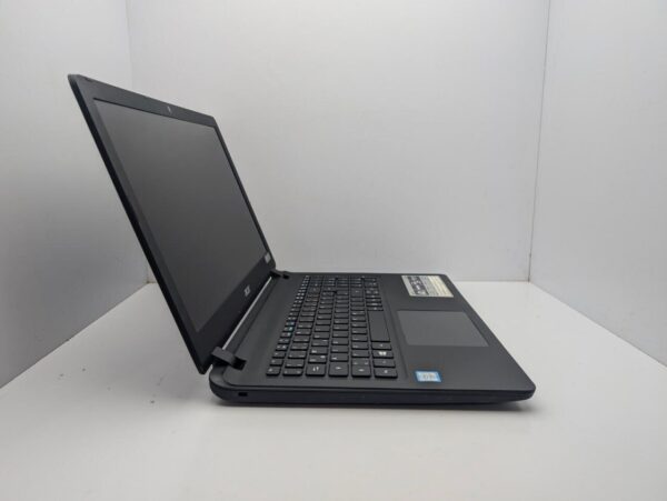Ноутбук Acer Aspire ES1-572 / 15.6" (1366x768) TN / Intel Core i5-6200U (2 (4) ядра по 2.3 - 2.8 GHz) / 4 GB DDR4 / 240 GB SSD / Intel HD Graphics 520 / WebCam - Зображення 5