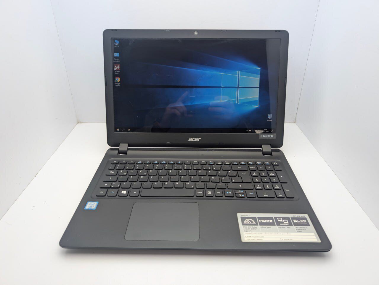 Ноутбук Acer Aspire ES1-572 / 15.6" (1366x768) TN / Intel Core i5-6200U (2 (4) ядра по 2.3 - 2.8 GHz) / 4 GB DDR4 / 240 GB SSD / Intel HD Graphics 520 / WebCam - Зображення 2
