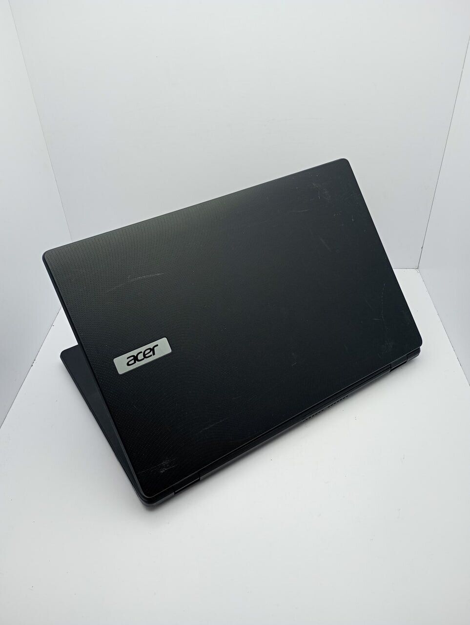 Ноутбук Acer Aspire ES1-711 / 17.3" (1600x900) TN / Intel Celeron N2940 (4 ядра по 1.83 - 2.25 GHz) / 4 GB DDR3 / 120 GB SSD / Intel HD Graphics / WebCam - Зображення 7