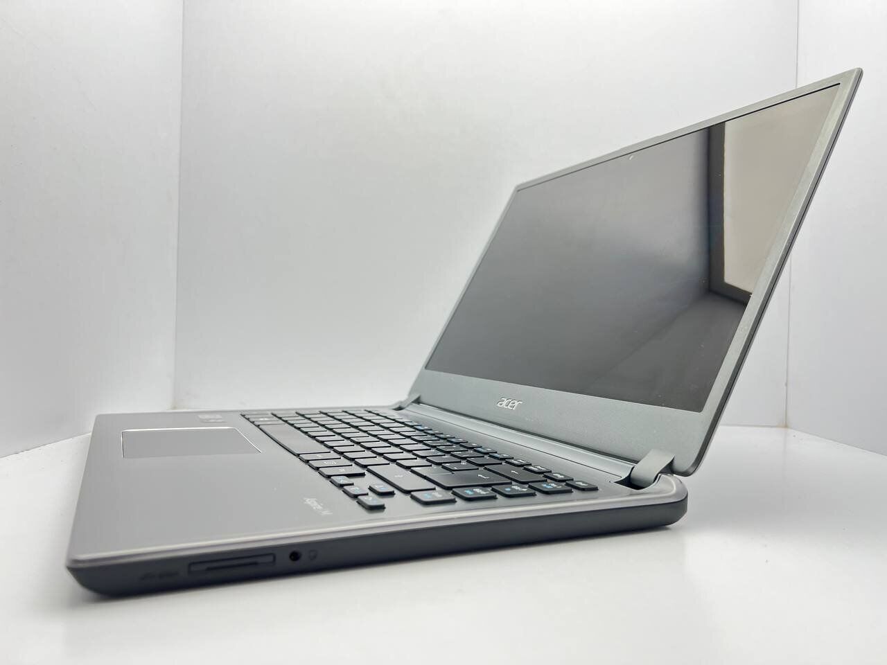 Ноутбук Acer Aspire M5-481T / 14" (1366x768) TN / Intel Core i3-2377M (2 (4) ядра по 1.5) / 6 GB DDR3 / 500 GB HDD / Intel HD Graphics 3000 - Зображення 4