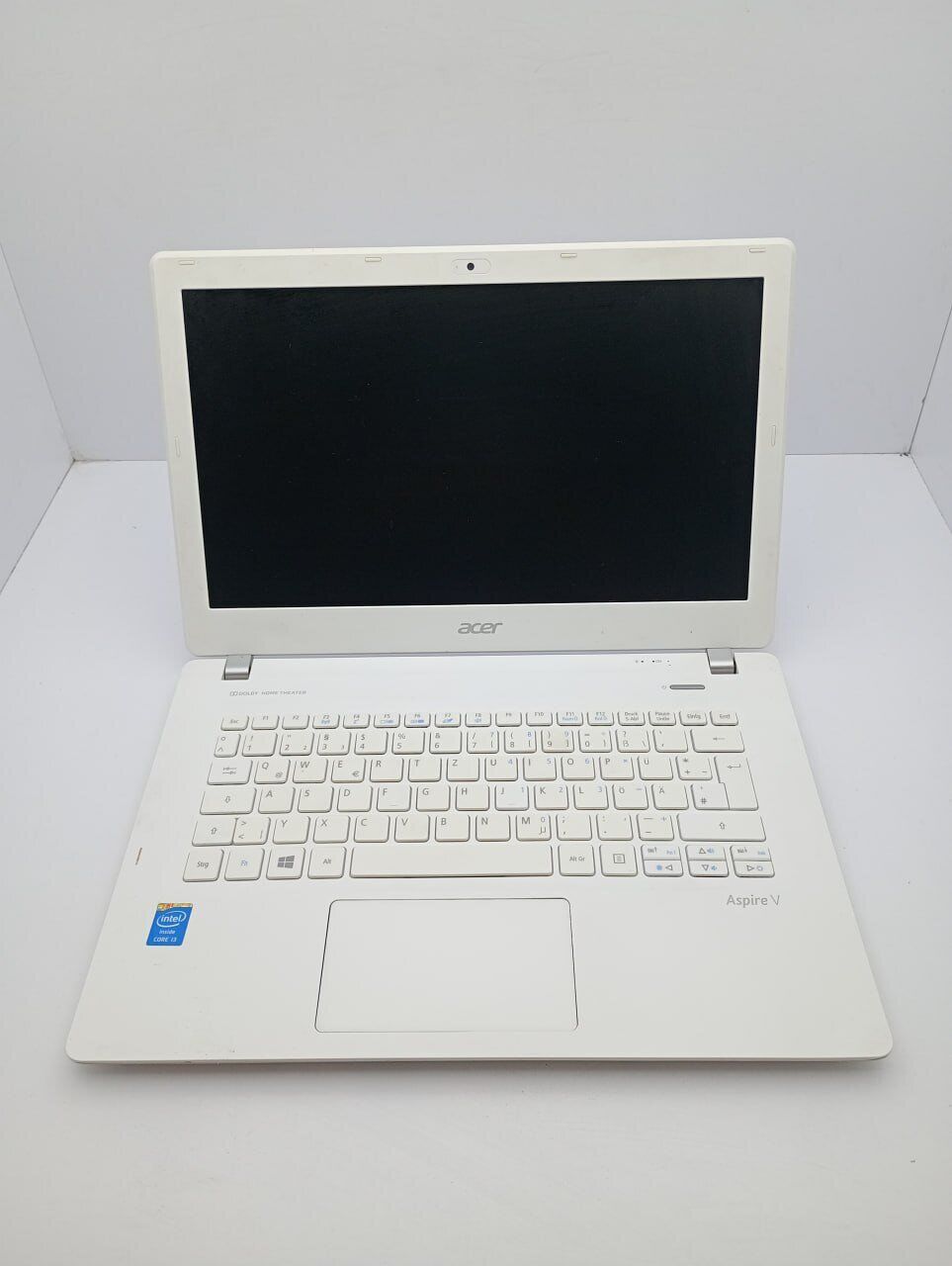 Ноутбук Acer Aspire V3-371 / 13.3" (1366x768) TN / Intel Core i3-4158U (2 (4) ядра по 2.0 GHz) / 6 GB DDR3 / 120 GB SSD / Intel Iris Graphics 5100 / WebCam - Зображення 2