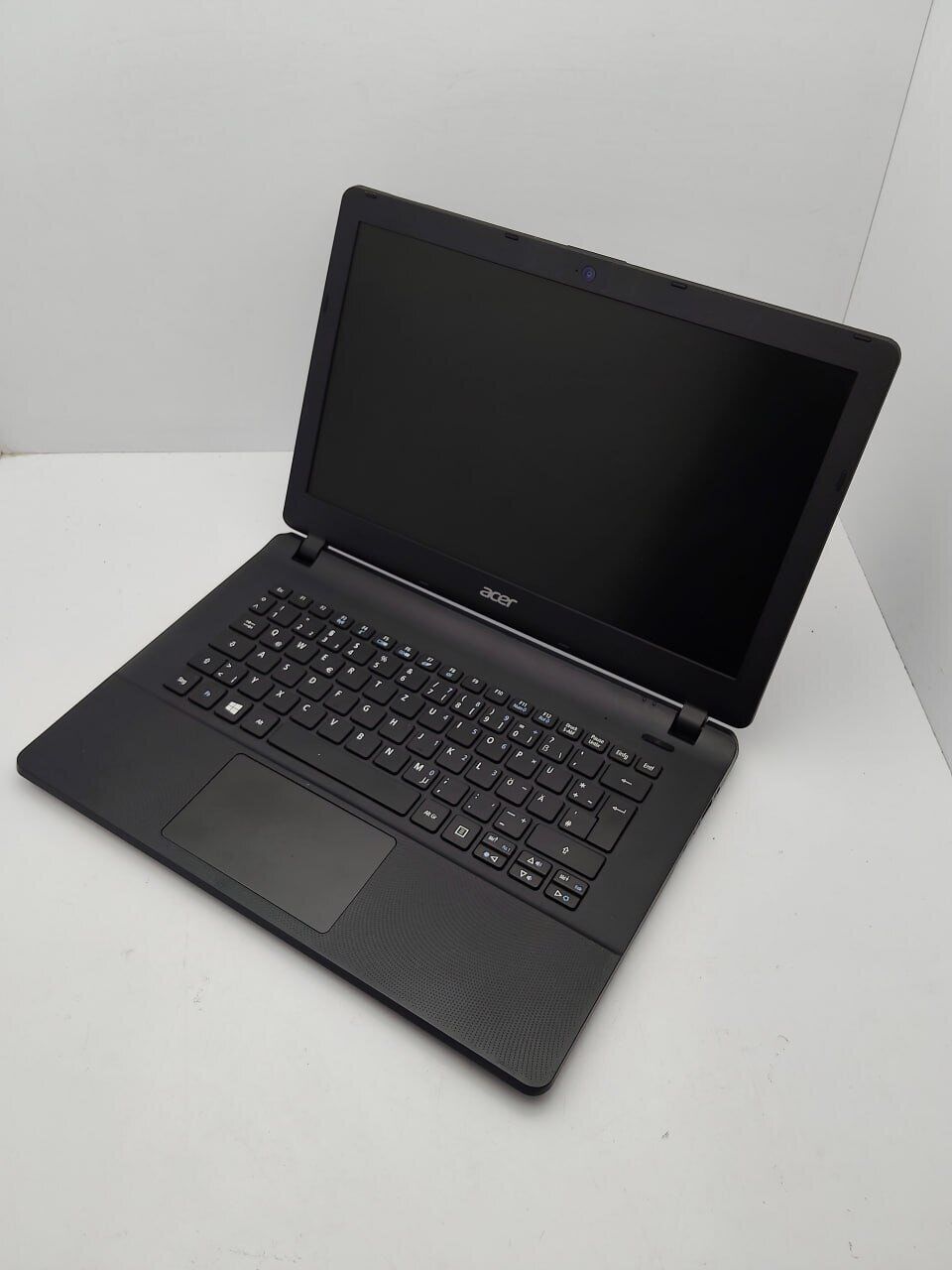 Ноутбук Acer E1-311 / 14" (1366x768) TN / Intel Celeron N2940 (4 ядра по 1.83 - 2.25 GHz) / 4 GB DDR3 / 500 GB HDD / Intel HD Graphics / WebCam - Зображення 4