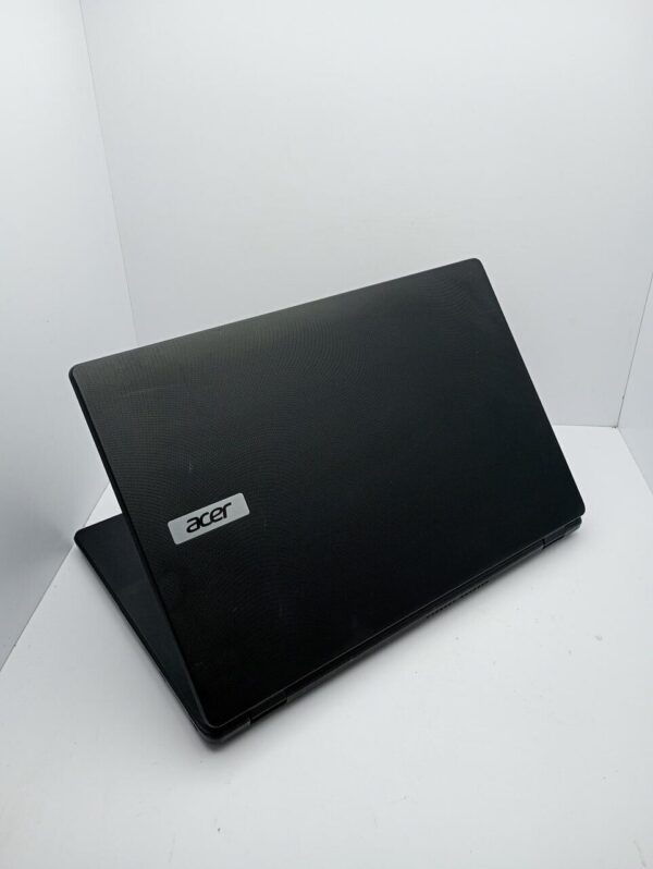 Ноутбук Acer ES1-511 / 15.6" (1366x768) TN / Intel Pentium N3530 (4 ядра по 2.16 - 2.58 GHz) / 4 GB DDR3 / 120 GB SSD / Intel HD Graphics / WebCam - Зображення 6