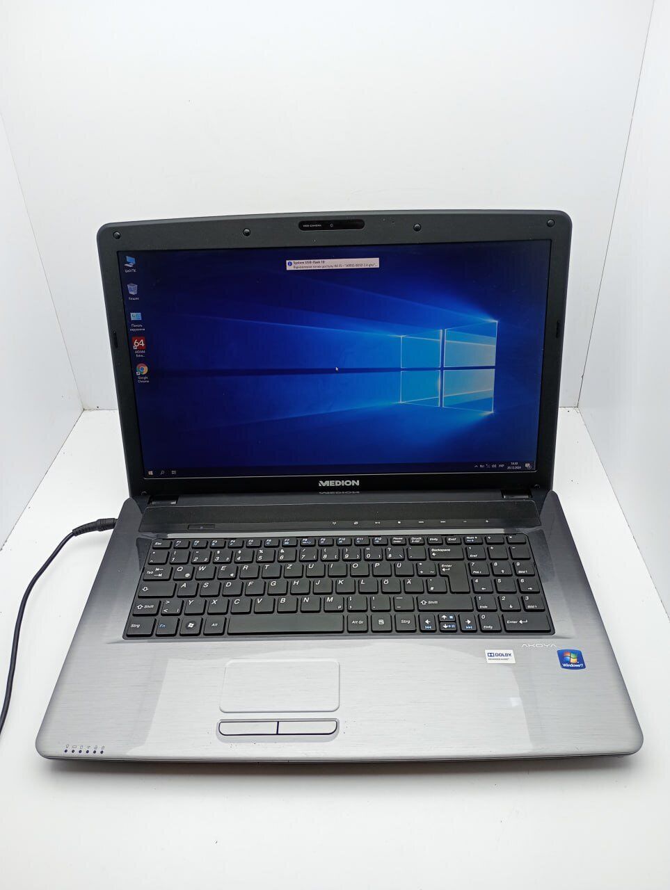 Ноутбук Acer Medion E7222 / 17.3" (1600x900) TN / Intel Core i5-2540M (2 (4) ядра по 2.6 - 3.3 GHz) / 6 GB DDR3 / 120 GB SSD / Intel HD Graphics 3000 / WebCam / Не тримає - Зображення 6