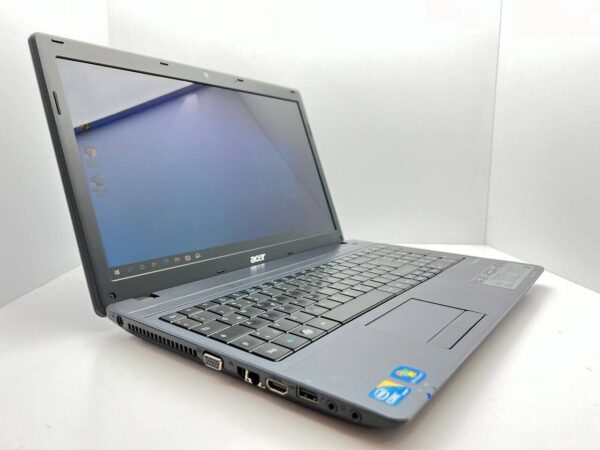 Ноутбук Acer TravelMate 5740 / 15.6" (1366x768) TN / Intel Core i3-370M (2 (4) ядра по 2.4 GHz) / 4 GB DDR3 / 120 GB SSD / Intel HD Graphics / WebCam - Зображення 3