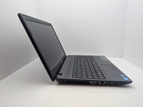 Ноутбук Acer TravelMate 5740 / 15.6" (1366x768) TN / Intel Core i3-370M (2 (4) ядра по 2.4 GHz) / 6 GB DDR3 / 128 GB SSD / Intel HD Graphics / WebCam - Зображення 5