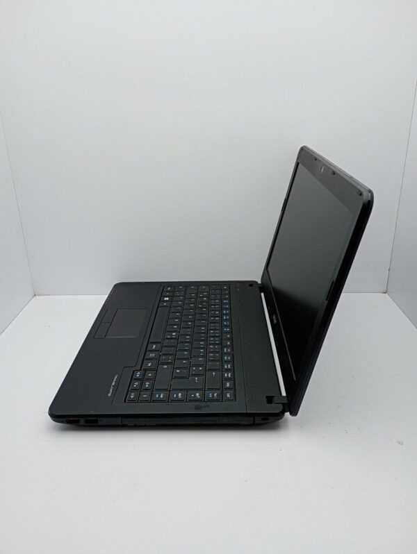 Ноутбук Acer TravelMate P243 / 14" (1366x768) TN / Intel Core i5-3210M (2 (4) ядра по 2.5 - 3.1 GHz) / 6 GB DDR3 / 320 GB HDD / Intel HD Graphics 4000 / WebCam - Зображення 4