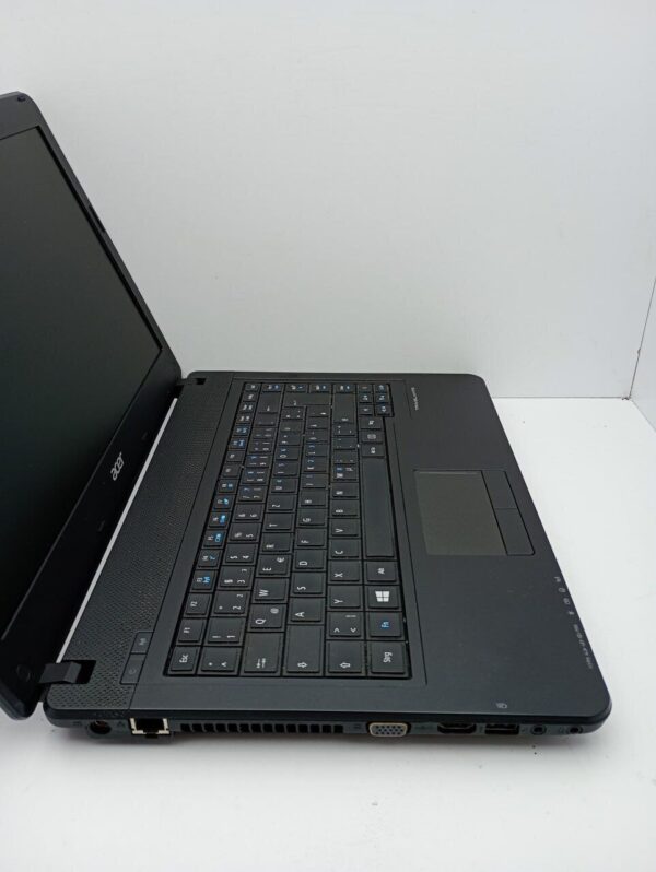 Ноутбук Acer TravelMate P243 / 14" (1366x768) TN / Intel Core i5-3210M (2 (4) ядра по 2.5 - 3.1 GHz) / 6 GB DDR3 / 320 GB HDD / Intel HD Graphics 4000 / WebCam - Зображення 3