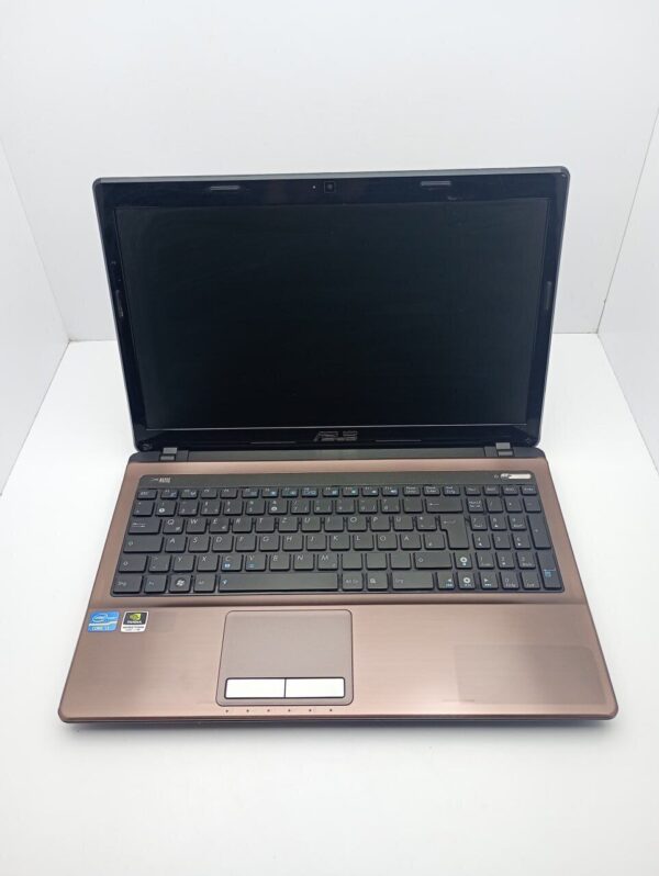 Ноутбук Asus K53D / 15.6" (1366x768) TN / Intel Core i3-2330M (2 (4) ядра по 2.2 GHz) / 6 GB DDR3 / 320 GB HDD / nVidia GeForce GT 540M, 1 GB GDDR3, 128-bit / WebCam - Зображення 2