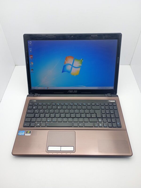 Ноутбук Asus K53D / 15.6" (1366x768) TN / Intel Core i3-2330M (2 (4) ядра по 2.2 GHz) / 6 GB DDR3 / 320 GB HDD / nVidia GeForce GT 540M, 1 GB GDDR3, 128-bit / WebCam - Зображення 7